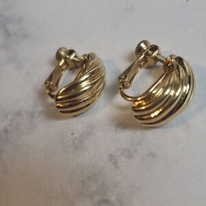 Vintage Screw On Napier Earrings